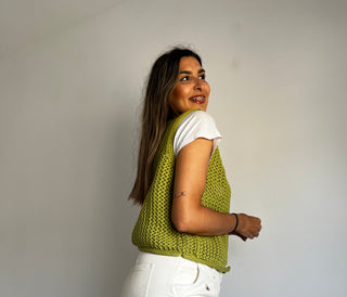 CHALECO PUNTO BOTONES DORADOS