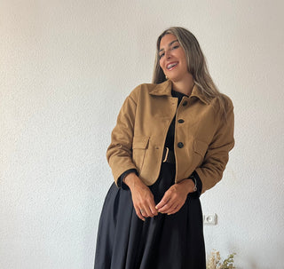 CHAQUETA CORTA BOTONES