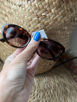 GAFAS OVALADAS CAREY