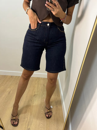 BERMUDA LARGA TACHAS