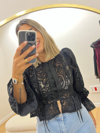 CAMISA VOLANTES ENCAJE