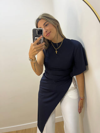 CAMISETA LARGA ASIMÉTRICA