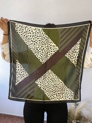 PAÑUELO ANIMAL PRINT