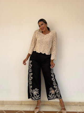 PANTALÓN FLUIDO BORDADO