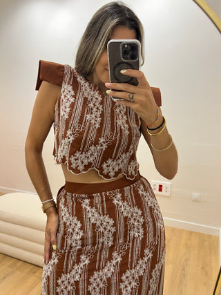 CONJUNTO CHOCOLATE BORDADO