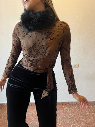 TOP FLOR TERCIOPELO NUDO